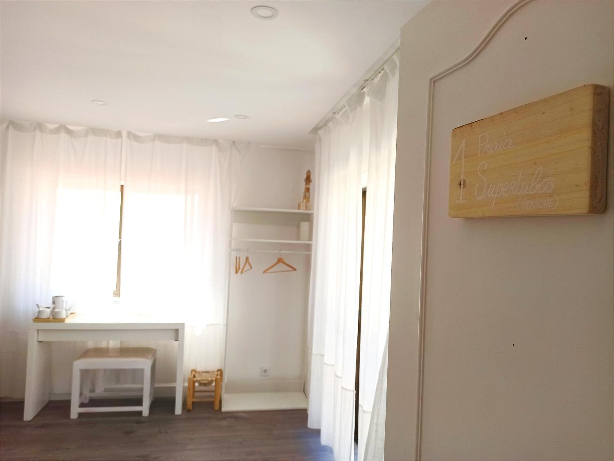 Supertubos House Peniche Bed & Breakfast Atouguia Da Baleia Rom bilde